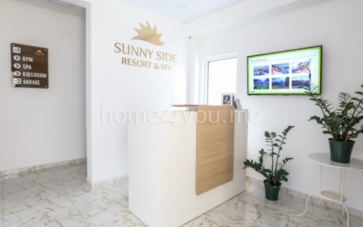 Jednosoban stan sa velikom terasom sa djakuzijem i panoramskim pogledom na more, Sunny side resort, Becici