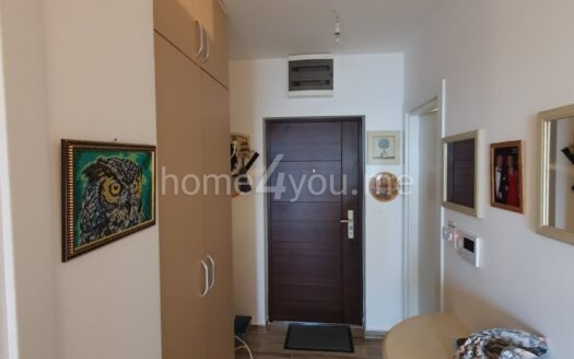 Jednosoban stan sa velikom terasom sa djakuzijem i panoramskim pogledom na more, Sunny side resort, Becici