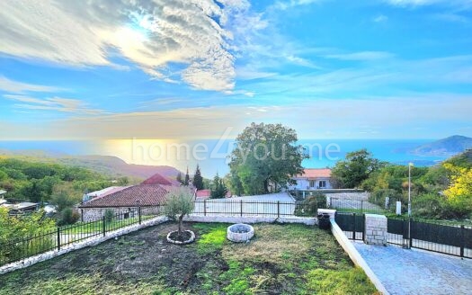 Dvije tradicionalne kamene vile sa fantasticnim pogledom na more, Kuljace, Budva