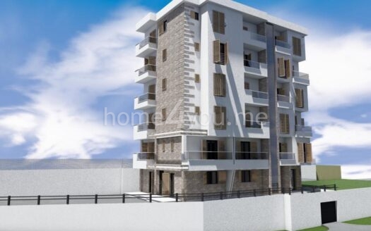 Zemljište za gradnju stambene zgrade sa postojećim kućištem, Bečići, Budva