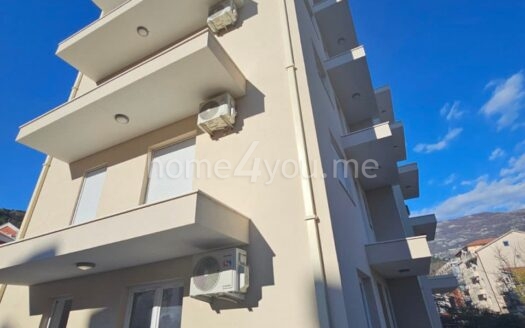 Trosoban stan u novoj zgradi, Golubovina, Budva