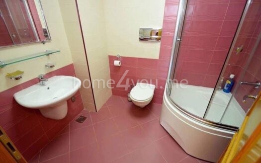 Dvosoban stan u manjoj zgradi sa bazenom, Djenovići, Herceg Novi