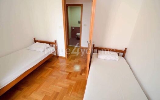 Dvosoban stan u manjoj zgradi sa bazenom, Djenovići, Herceg Novi