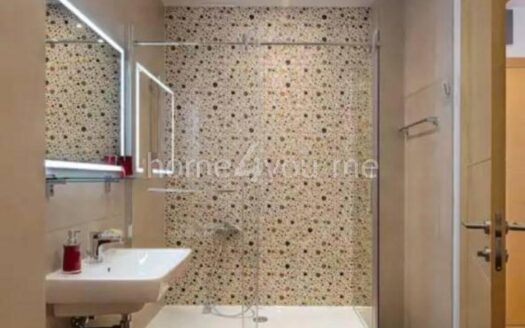 Dvosoban namješten stan na odličnoj lokaciji, Bulevar, Budva