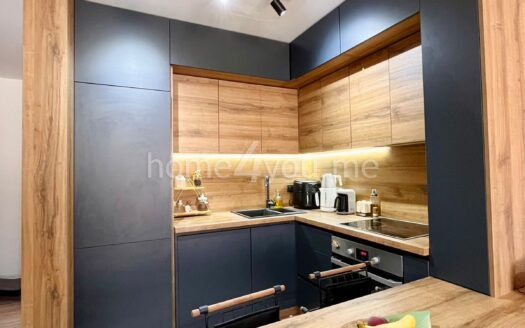 Trosoban moderno namješten stan, Žrtava fašizma, Obilaznica, Budva