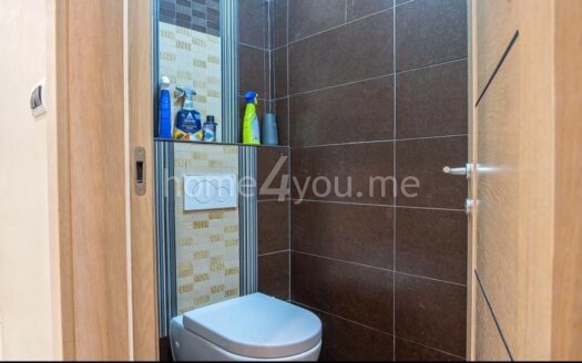 Dvosoban namješten stan u zgradi Nivel, Rozino, Budva