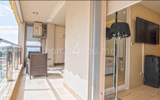 Dvosoban namješten stan u zgradi Nivel, Rozino, Budva