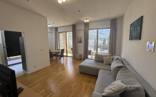 Komforan trosoban stan na prvoj liniji od mora, Harmonia, Zavala, Budva