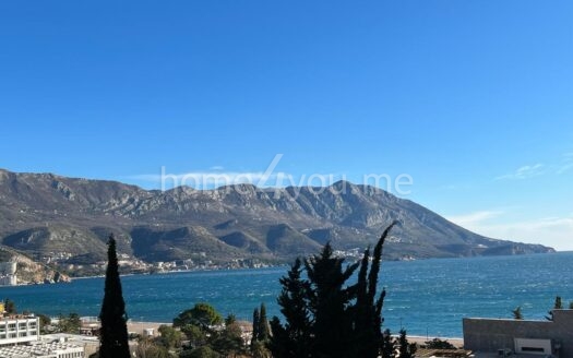 Luksuzan stan sa tri spavaće sobe i panoramskim pogledom na more, Harmonia, Budva