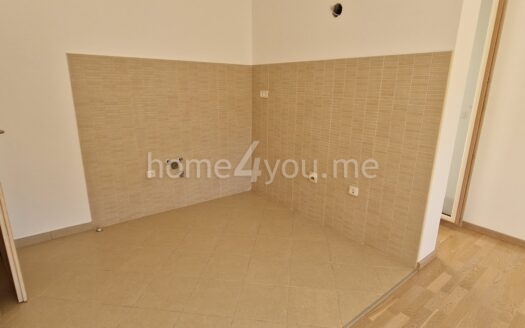 Prodaja stanova u manjoj zgradni sa bazenom, Ivanovići, Bečići