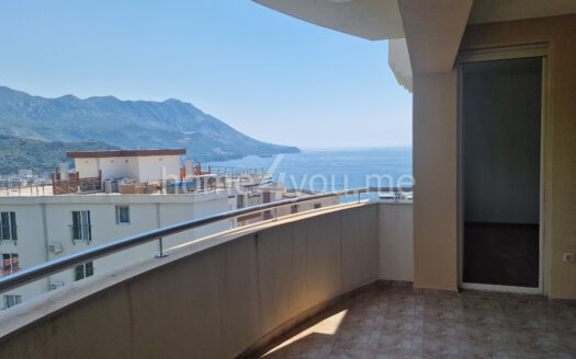 Prodaja stanova u manjoj zgradni sa bazenom, Ivanovići, Bečići