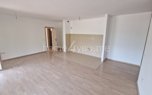 Prodaja stanova u manjoj zgradni sa bazenom, Ivanovići, Bečići