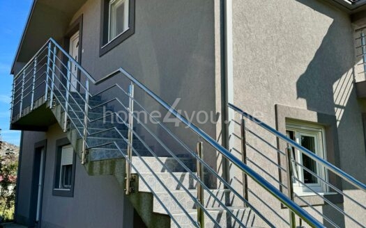 Nov, dvosoban stan na duži najam, Centar, Cetinje