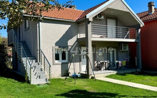 Nov, dvosoban stan na duži najam, Centar, Cetinje