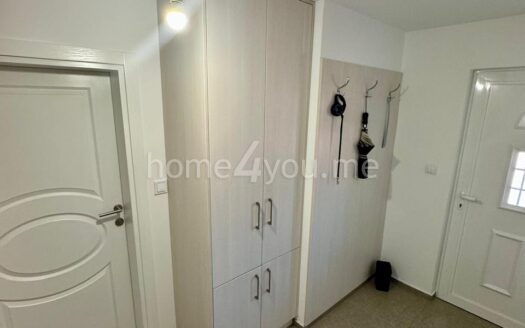 Nov, dvosoban stan na duži najam, Centar, Cetinje