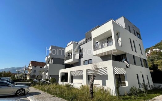 Namješten dvosoban stan u novogradnji, Donja Lastva, Tivat