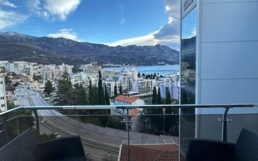 Jednosoban namješten stan sa pogledom na more, Bulevar, Bečići, Budva