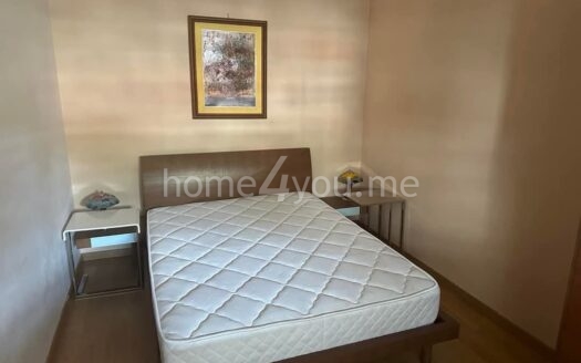 Dvosoban stan sa garažnim mjestom u zgradi Okova Rozinu, Budva