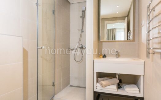 Lux dvosoban stan na prvoj liniji mora, kompleks Sunraf, Rafailovići