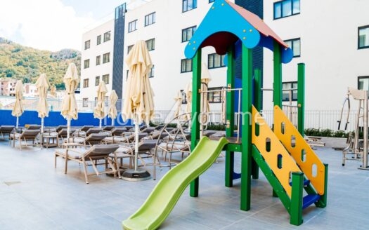 Lux dvosoban stan na prvoj liniji mora, kompleks Sunraf, Rafailovići