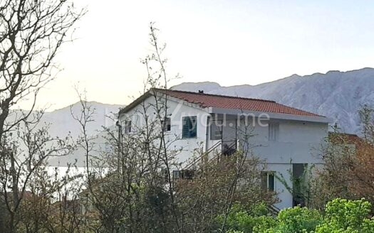 Kuća sa pogledom na Bokokotorski zaliv, Sveti Stasije, Dobrota, Kotor