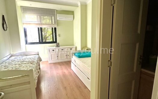 Luksuzna vila na prvoj liniji mora sa sopstvenom pontom, Stoliv, Kotor