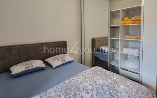 Namješten jednosoban stan sa garažom, novogradnja, Kolašin