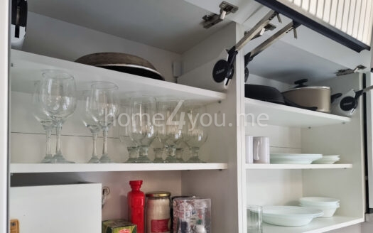 Namješten jednosoban stan sa garažom, novogradnja, Kolašin