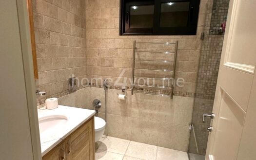 Luksuzna vila na prvoj liniji mora sa sopstvenom pontom, Stoliv, Kotor