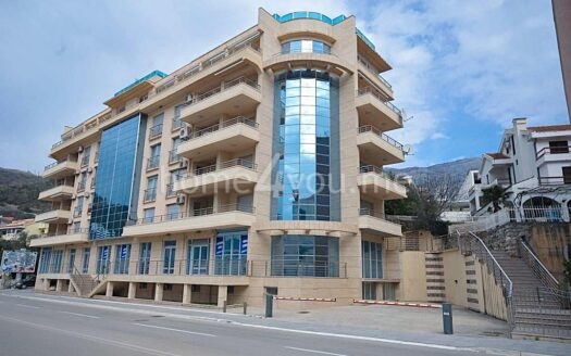 Dvosoban namješten stan na odličnoj lokaciji, bulevar Bečići, Budva