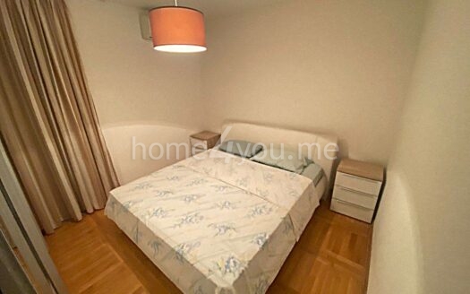 Dvosoban namješten stan na odličnoj lokaciji, bulevar Bečići, Budva