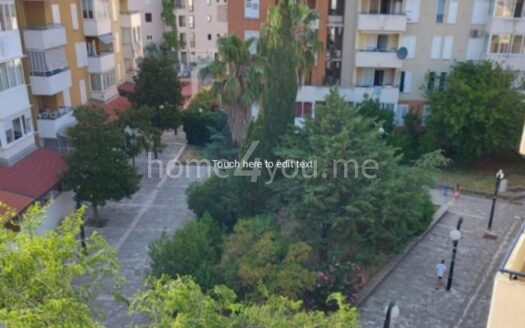 Trosoban namjesten stan sa parking mjestom, Adok naselje, Budva