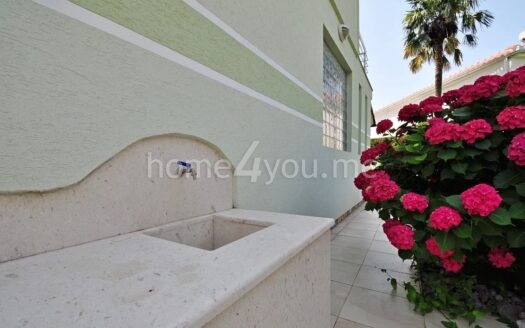 Porodična kuća na prodaju – Seljanovo, Tivat