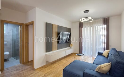 Jednosoban namješten stan u novogradnji, Bečići, Budva