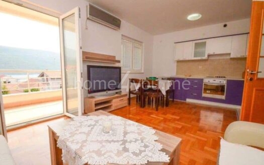 Dvosoban stan u manjoj zgradi sa bazenom, Djenovići, Herceg Novi