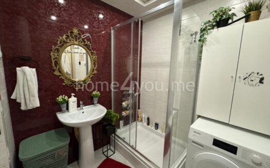 Two-bedroom furnished apartment in Nivel building, Rozino – Budva