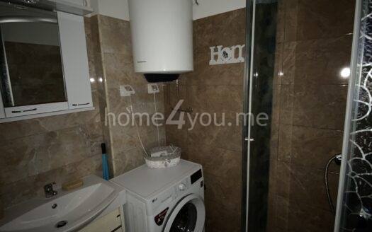 Jednosoban stan za dugoročni najam u kompleksu Harmonia u Budvi