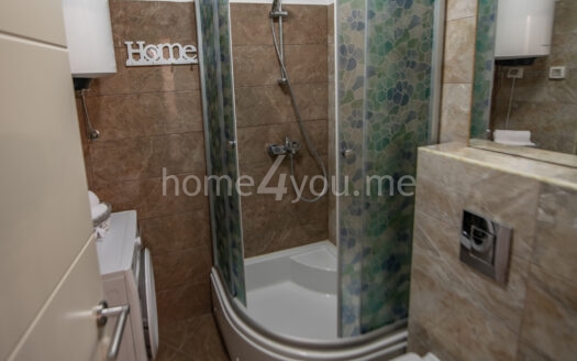 Jednosoban stan za dugoročni najam u kompleksu Harmonia u Budvi