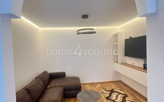 Jednosoban moderno opremljen stan u novogradjnji, Bečići, Budva