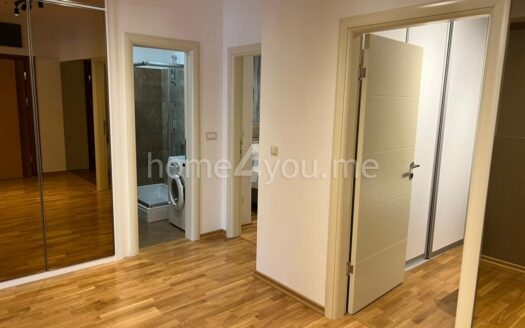 Dvosoban stan za dugoročni najam u kompleksu Harmonia u Budvi