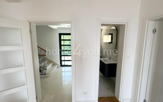 Vila sa bazenom i panoramskim pogledom na Sveti Stefan, Tudorovići, Budva