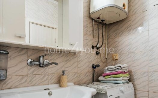 Двухкомнатная квартира с парковкой рядом с Новой школой, Бабилония, Будва