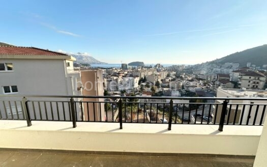 Эксклюзивный пентхаус с панорамным видом на всю Будву