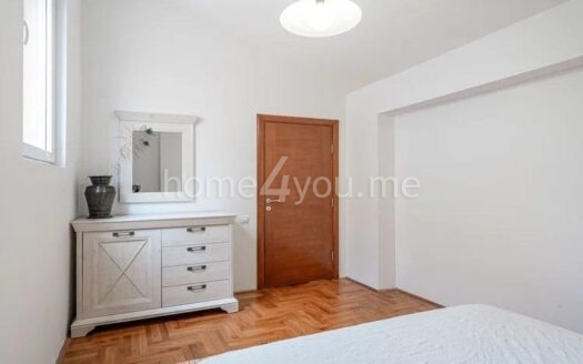 Duplex penthouse sa pogledom na more, Podkošljun, Budva