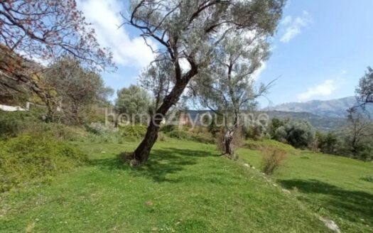 Урбанизированный земельный участок 1 258 м² в Тивате, район Мрчевац