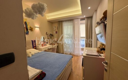 Двухкомнатная меблированная квартира в доме Nivel, Розино – Будва