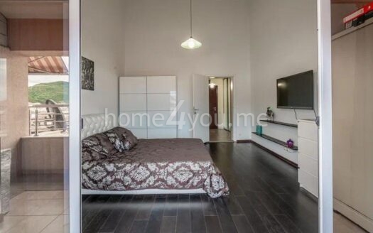 Duplex penthouse sa pogledom na more, Podkošljun, Budva