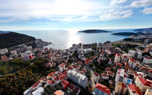 Роскошный пентхаус с большой террасой на крыше, гаражным местом и кладовой, Бечичи, Будва