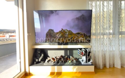 Роскошный пентхаус с большой террасой на крыше, гаражным местом и кладовой, Бечичи, Будва