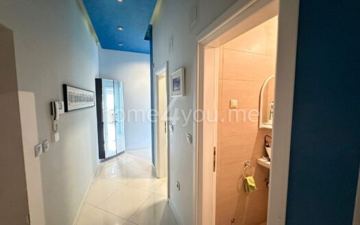 Two-bedroom apartment 50m from the sea – Bečići, Budva